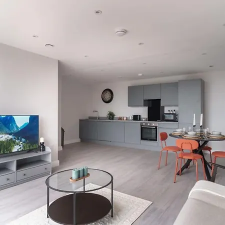 Fantastic 3 Bedroom Manchester Apartment Exterior photo