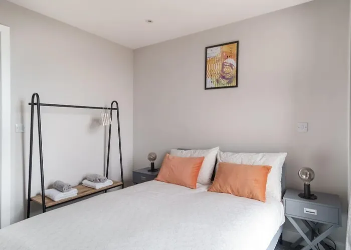 Fantastic 3 Bedroom Manchester Apartment