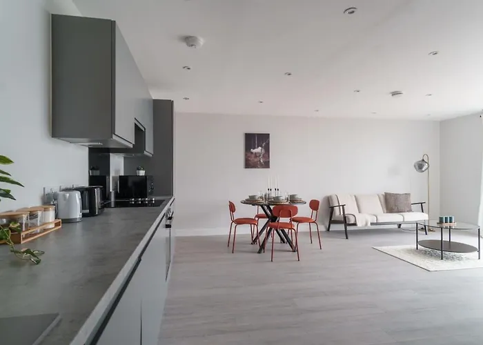 Fantastic 3 Bedroom Manchester Apartment